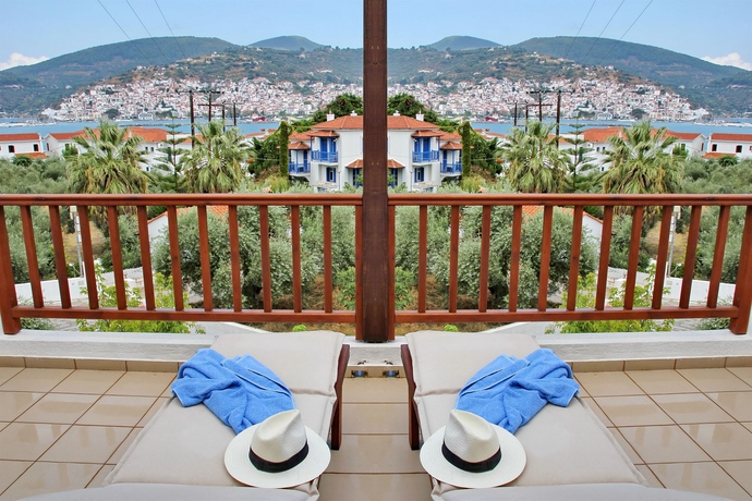 Imagen de la habitación del Hotel Skopelos Village. Foto 9