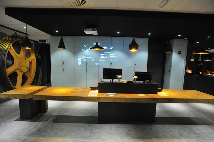 Imagen de los interiores del Hotel Skopje City Center. Foto 11