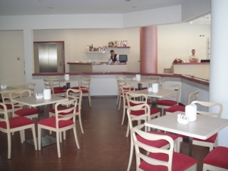 Imagen de los interiores del Hotel Sky 2. Foto 7