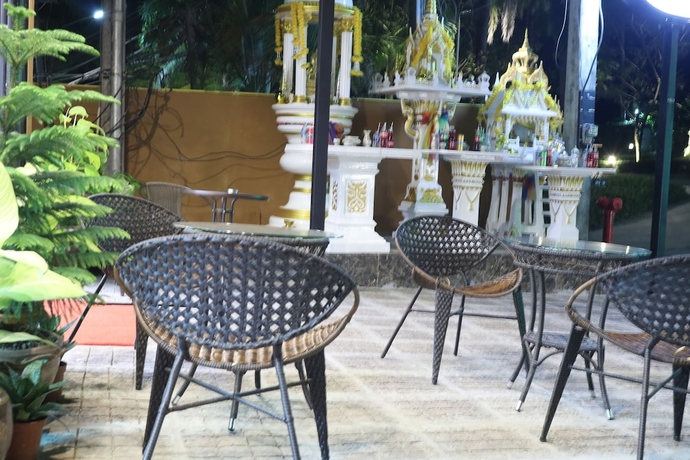 Imagen de los exteriores del Hotel Sky Beach Aonang. Foto 16