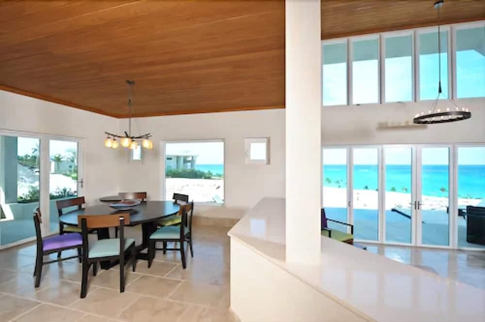 Imagen de la habitación del Hotel Sky Beach Club. Foto 14