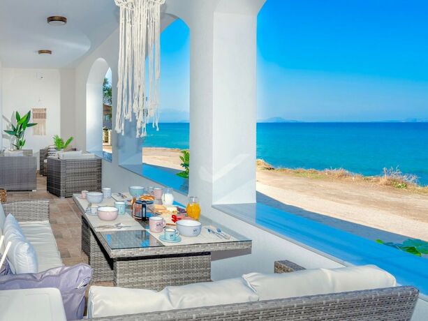Imagen general del Hotel Sky Beachfront Villa With Private Pool. Foto 6