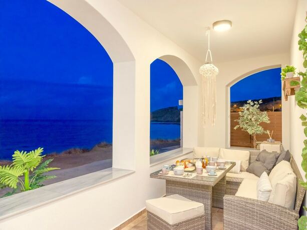 Imagen general del Hotel Sky Beachfront Villa With Private Pool. Foto 8