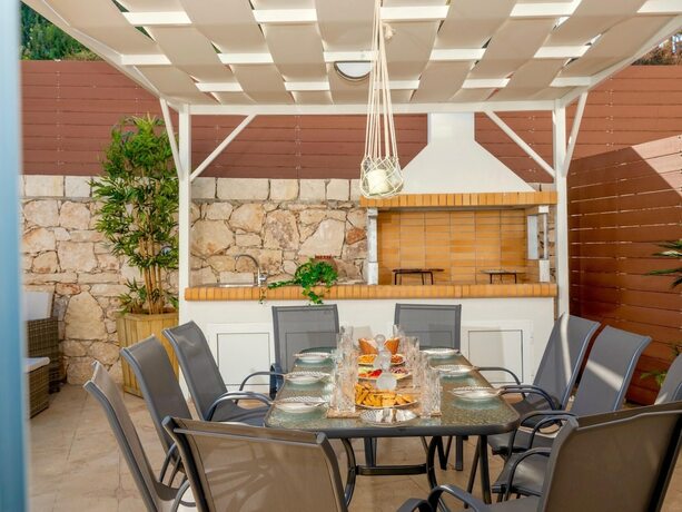 Imagen general del Hotel Sky Beachfront Villa With Private Pool. Foto 14