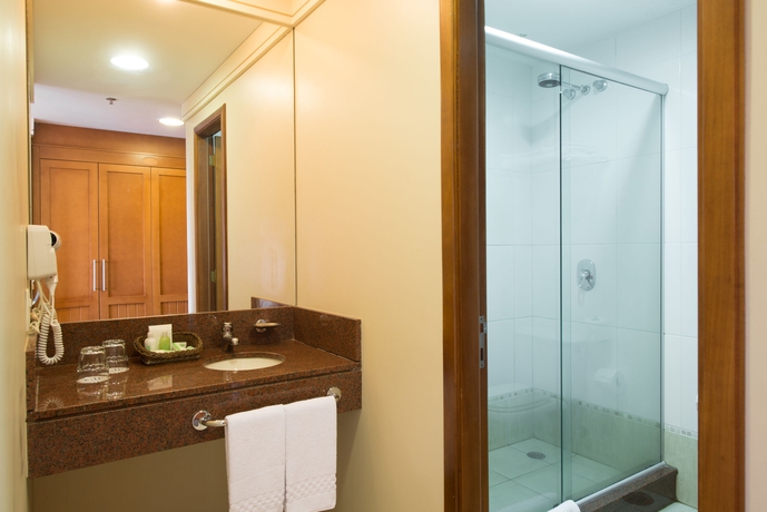 Imagen de la habitación del Hotel Sky Borges Alpenhaus. Foto 5