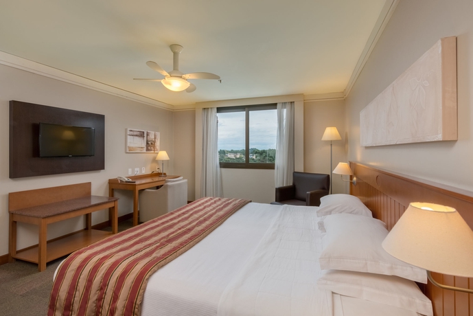 Imagen de la habitación del Hotel Sky Borges Alpenhaus. Foto 7