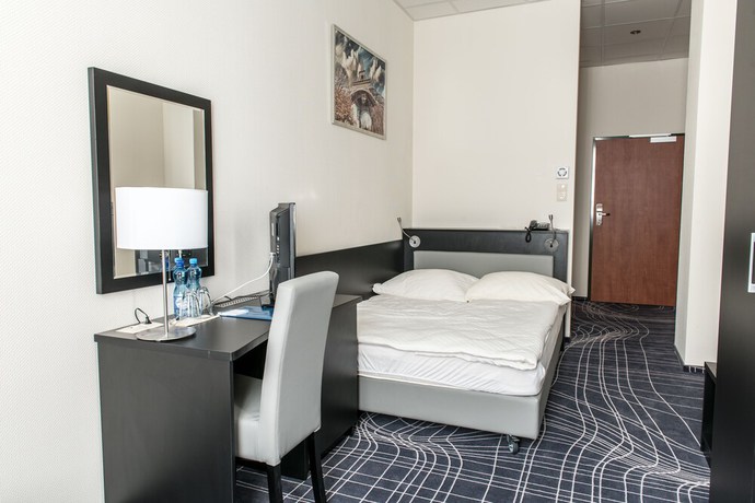 Imagen de la habitación del Hotel Sky Business. Foto 4