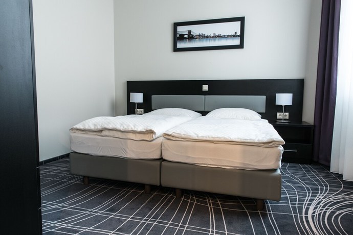 Imagen de la habitación del Hotel Sky Business. Foto 13