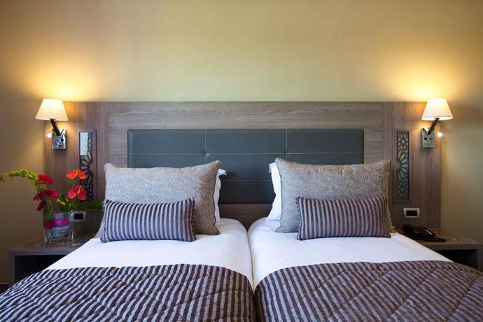 Imagen general del Hotel Sky Casa Airport. Foto 7