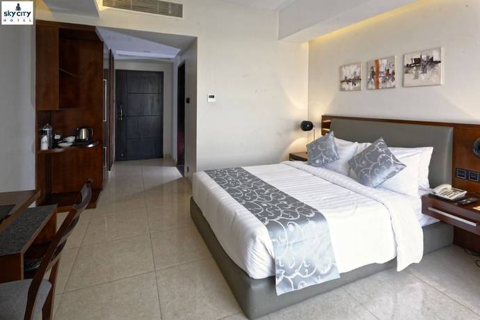 Imagen de la habitación del Hotel Sky City Dhaka. Foto 5