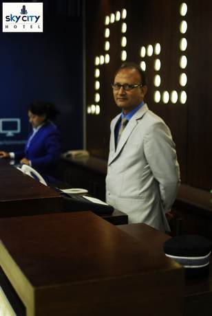 Imagen de los interiores del Hotel Sky City Dhaka. Foto 17