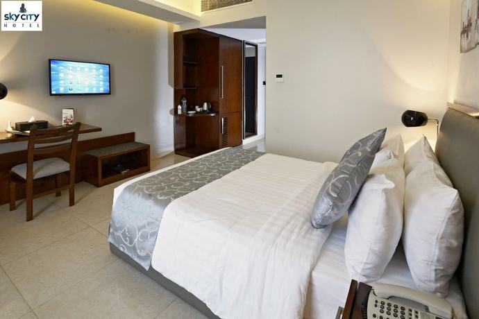 Imagen de la habitación del Hotel Sky City Dhaka. Foto 12