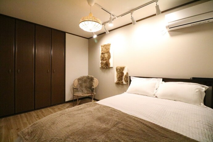 Imagen de la habitación del Hotel Sky Court 717. Foto 28