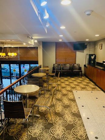 Imagen de los interiores del Hotel Sky Flushing/laguardia Airport. Foto 13