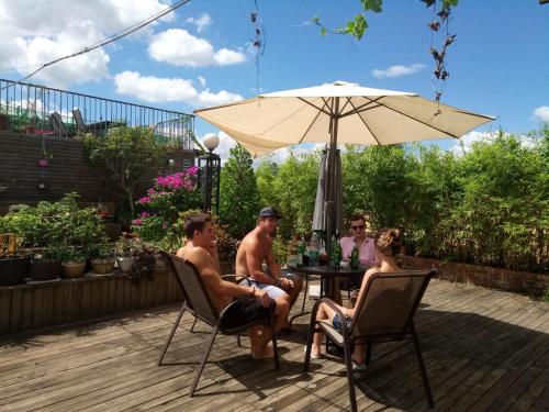 Imagen general del Hotel Sky Garden Inn. Foto 2