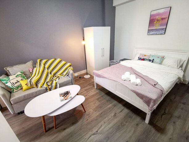 Imagen de la habitación del Hotel Sky Garden Studios. Foto 14