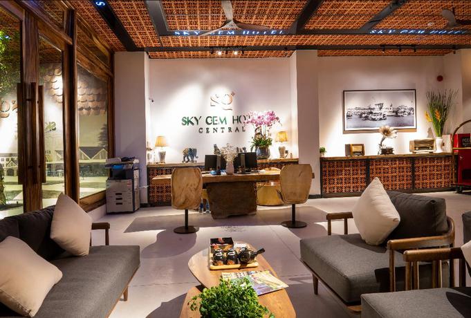 Imagen de los interiores del Hotel Sky Gem Central. Foto 15