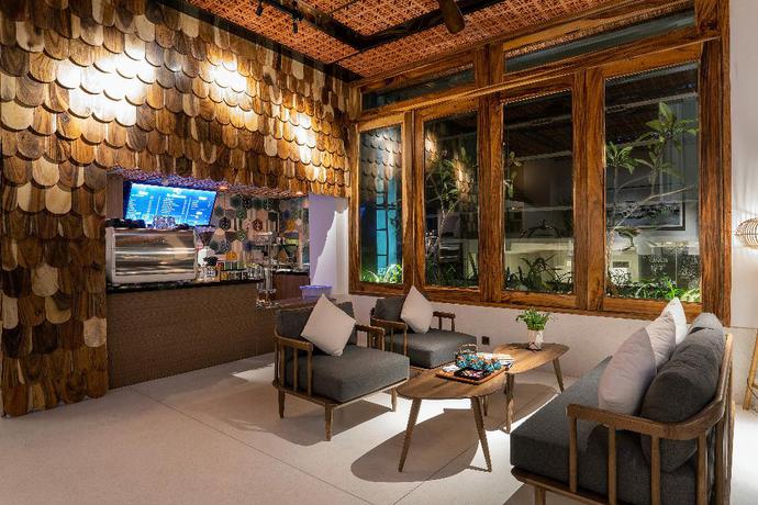 Imagen de los interiores del Hotel Sky Gem Central. Foto 18