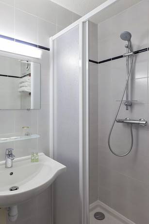 Imagen de la habitación del Hotel Sky Goussainville Charles de Gaulle. Foto 4