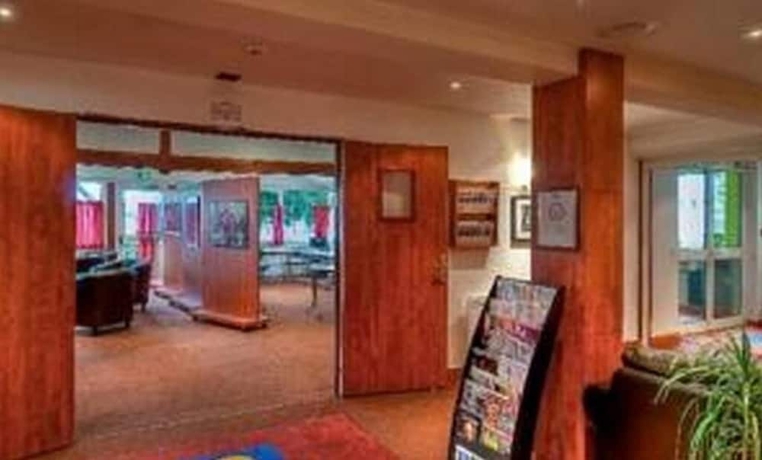 Imagen de los interiores del Hotel Sky Goussainville Charles de Gaulle. Foto 16