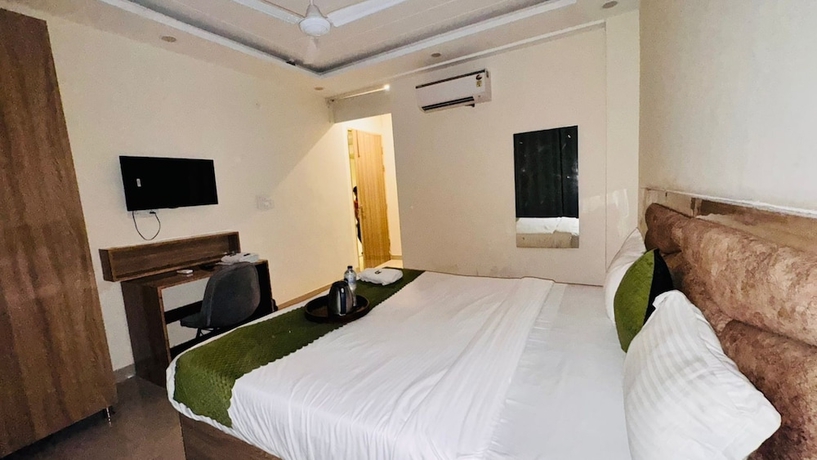 Imagen de la habitación del Hotel Sky, Gurugram. Foto 3