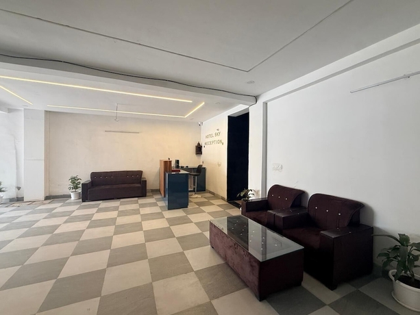 Imagen de los interiores del Hotel Sky, Gurugram. Foto 15