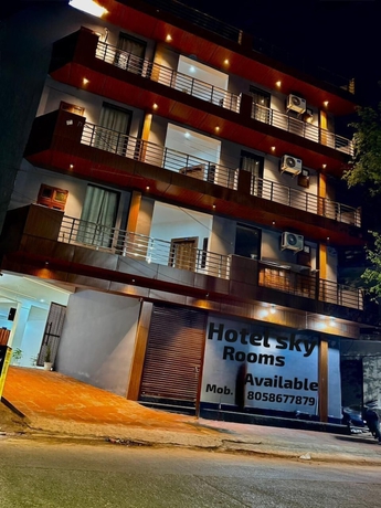Imagen general del Hotel Sky, Gurugram. Foto 1