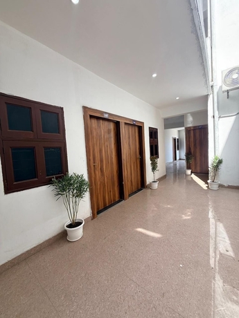 Imagen de la habitación del Hotel Sky, Gurugram. Foto 8