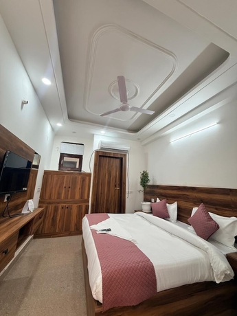 Imagen de la habitación del Hotel Sky, Gurugram. Foto 11