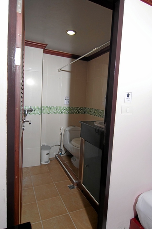 Imagen de la habitación del Hotel Sky Inn 2. Foto 8