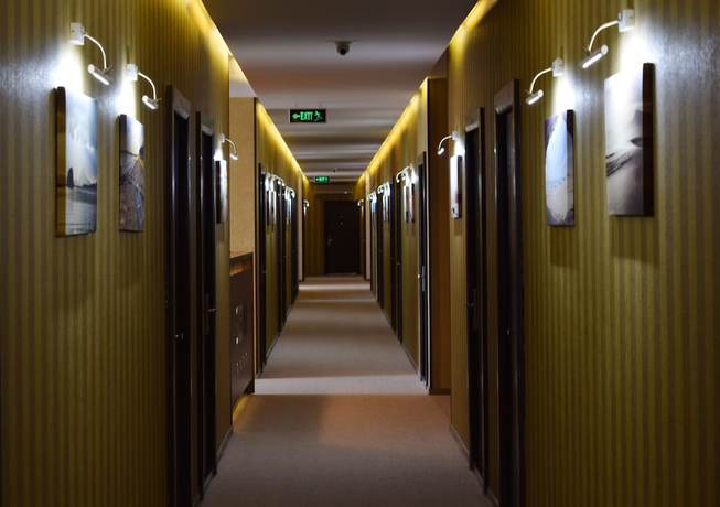 Imagen de los interiores del Hotel Sky Inn Batumi. Foto 19