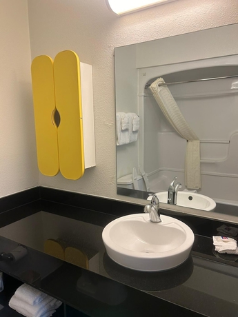 Imagen de la habitación del Hotel Sky Inn, Birmingham. Foto 17
