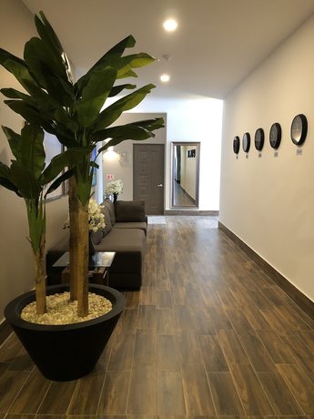 Imagen de los interiores del Hotel Sky Inn Cancun. Foto 19