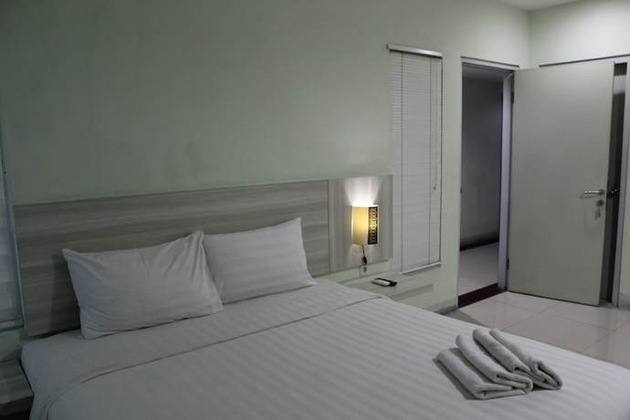 Imagen de la habitación del Hotel Sky Jogja. Foto 2