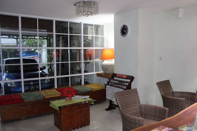 Imagen de los interiores del Hotel Sky Jogja. Foto 19