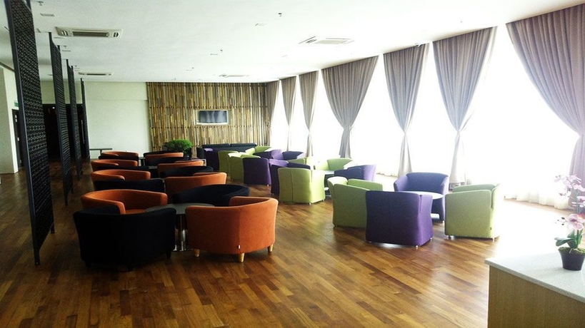 Imagen de los interiores del Hotel Sky Kota Kinabalu. Foto 12