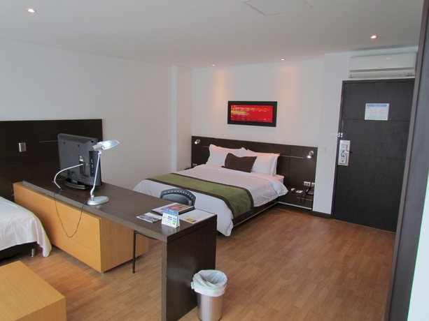 Imagen de la habitación del Hotel Sky Medellin. Foto 5