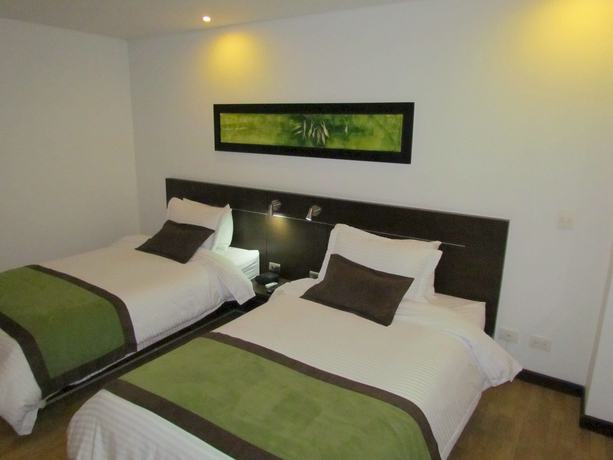 Imagen de la habitación del Hotel Sky Medellin. Foto 7