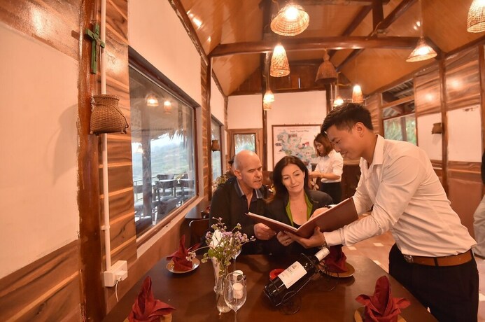 Imagen del bar/restaurante del Hotel Sky Mountain Ecolodge. Foto 6