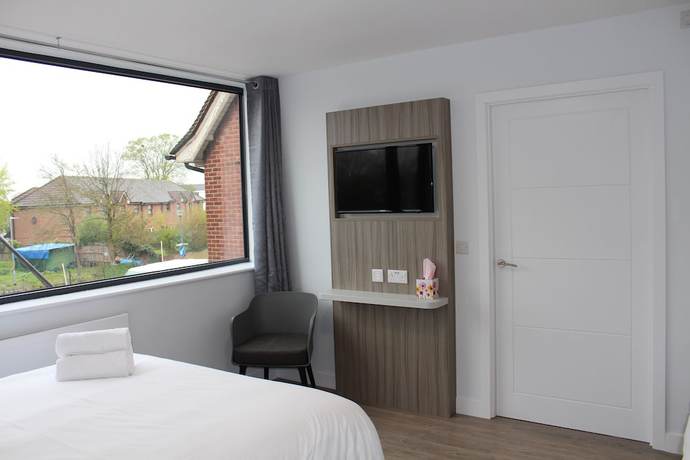 Imagen de la habitación del Hotel Sky Nights London Heathrow. Foto 6