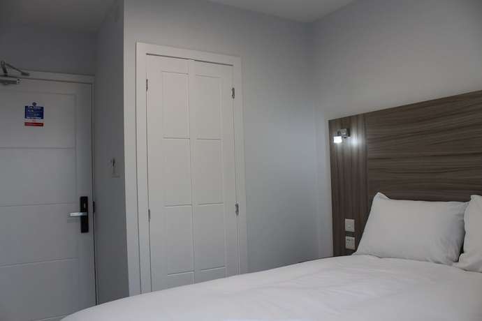 Imagen de la habitación del Hotel Sky Nights London Heathrow. Foto 14