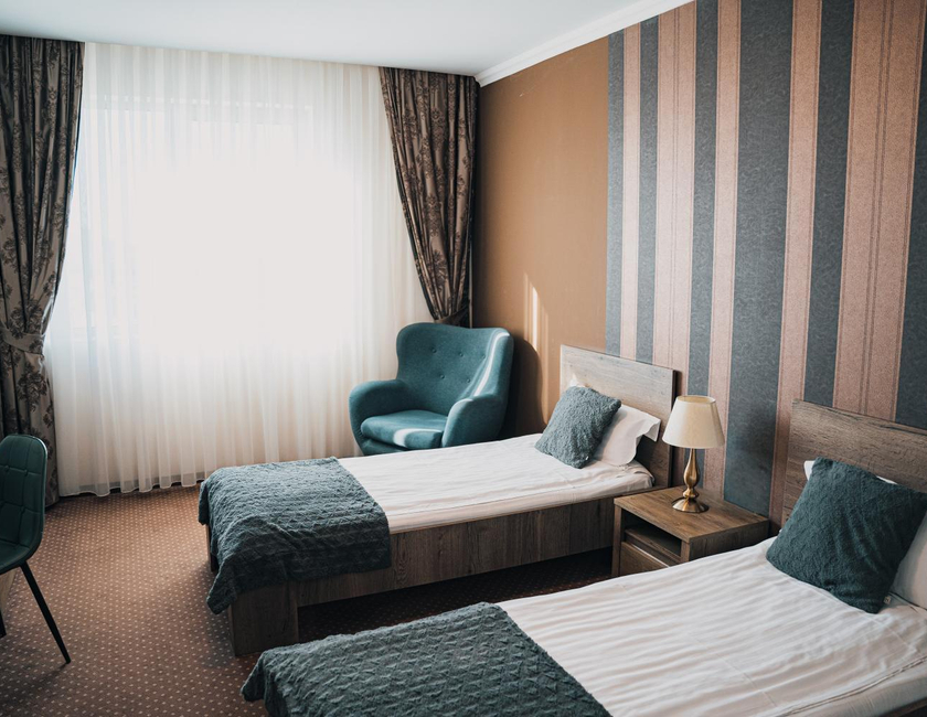 Imagen general del Hotel Sky, Oradea. Foto 11