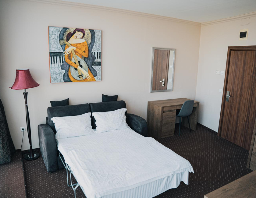 Imagen general del Hotel Sky, Oradea. Foto 13