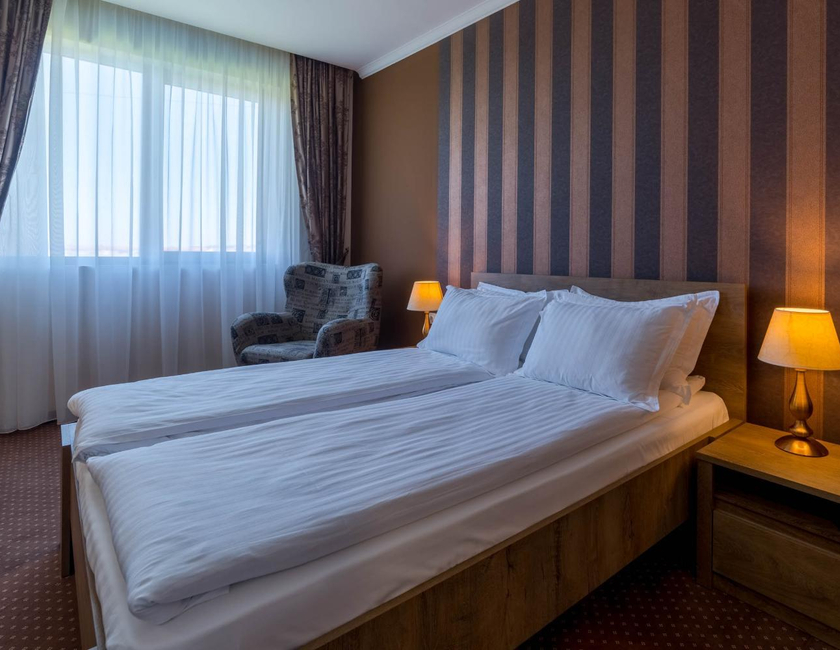 Imagen general del Hotel Sky, Oradea. Foto 17