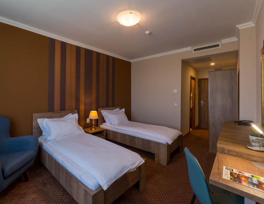 Imagen general del Hotel Sky, Oradea. Foto 22