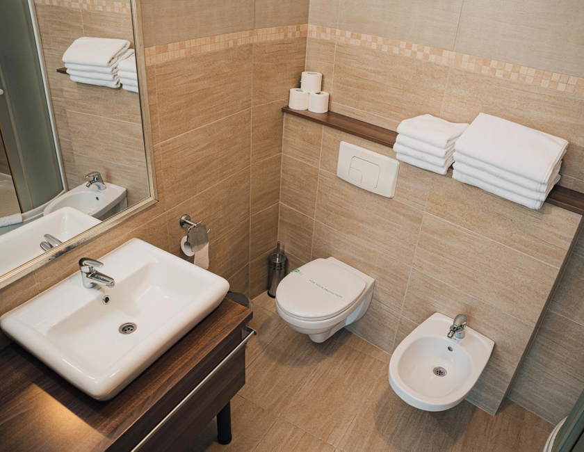 Imagen general del Hotel Sky, Oradea. Foto 24