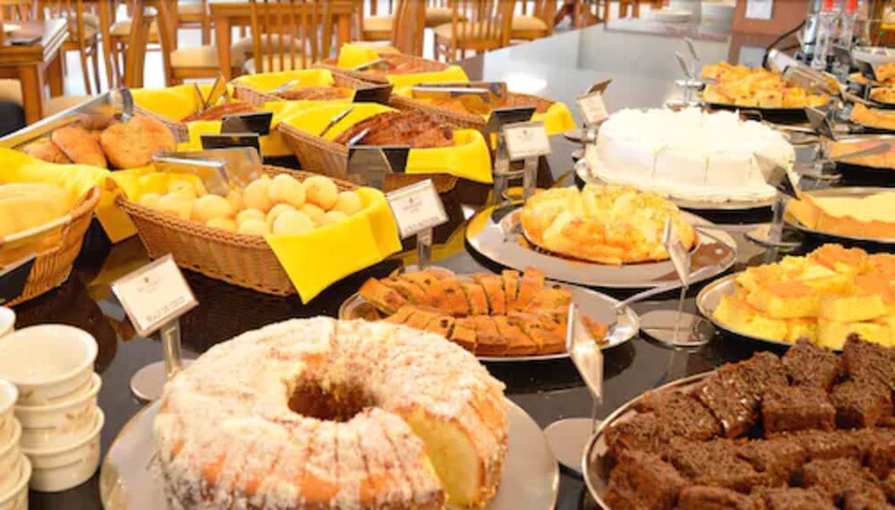 Imagen del bar/restaurante del Hotel Sky Palace. Foto 2