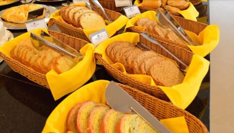 Imagen del bar/restaurante del Hotel Sky Palace. Foto 4