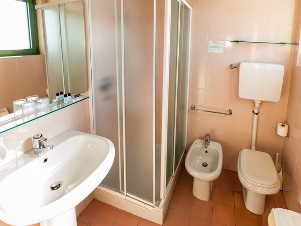Imagen de la habitación del Hotel Sky Pool Sole Garda. Foto 4
