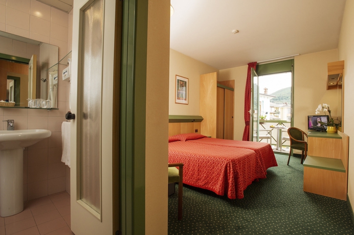 Imagen de la habitación del Hotel Sky Pool Sole Garda. Foto 6